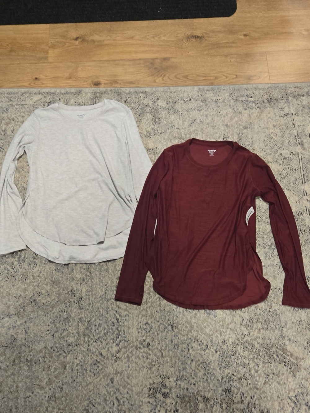 Old Navy Active Deep Maroon And Light Grey Crew Neck Ling Sleeve Tees